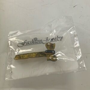 Tortoise shell look hair clip